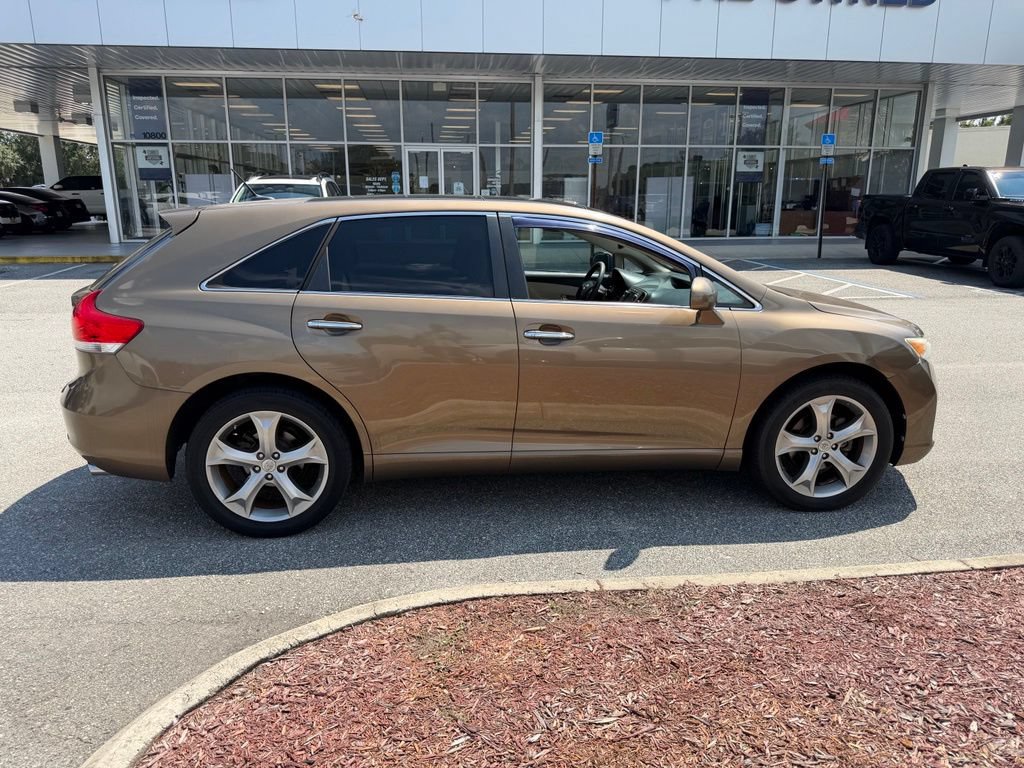 Used 2012 Toyota Venza Limited AWD/4WD image 2