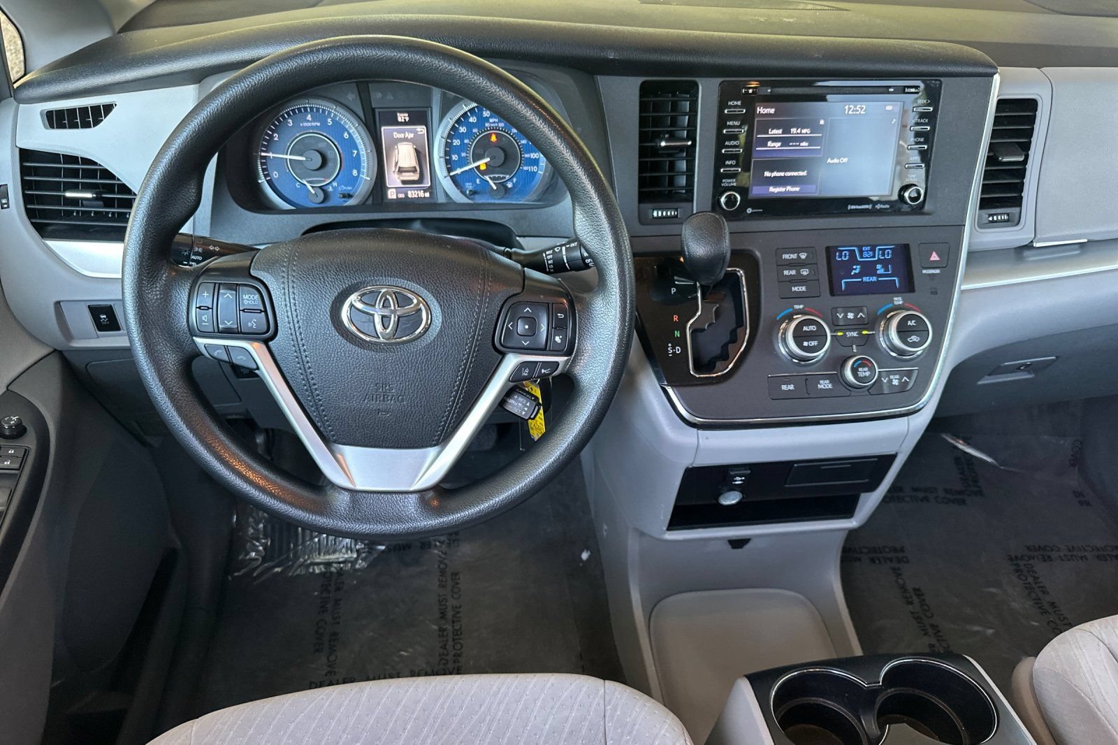 Certified 2018 Toyota Sienna LE w/ Carpet Mat Package FWD image 18