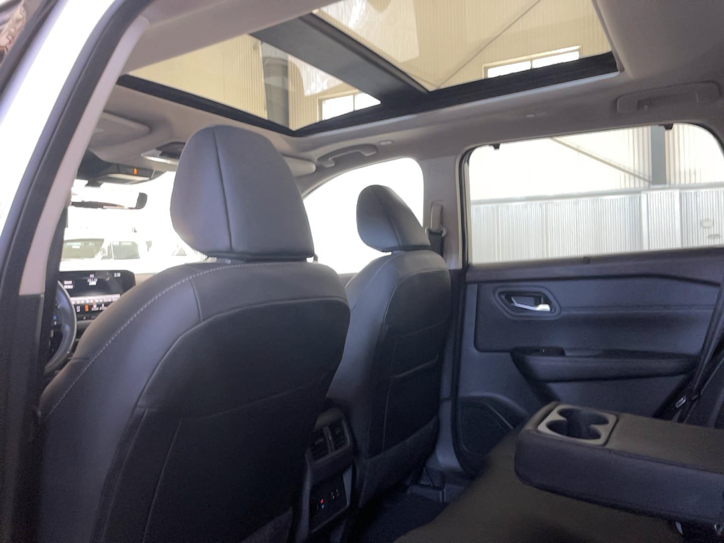 Used 2023 Nissan Rogue SL w/ SL Premium Package AWD/4WD image 7