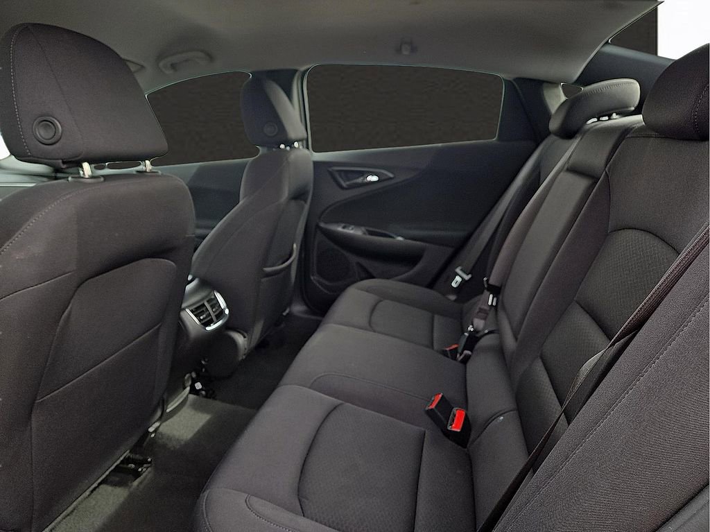 Used 2025 Chevrolet Malibu LT image 9