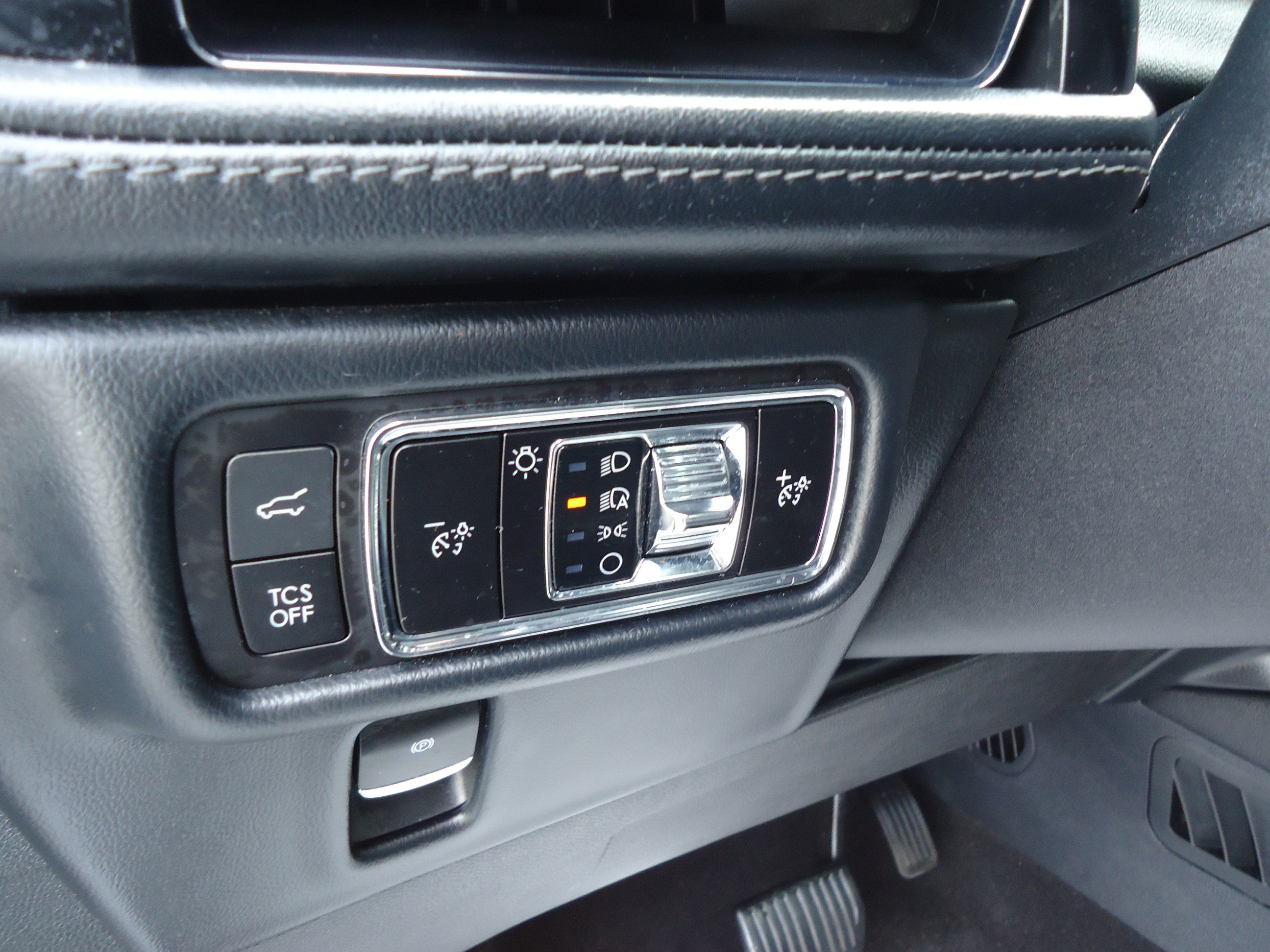Certified 2023 Lincoln Nautilus Reserve AWD/4WD image 14