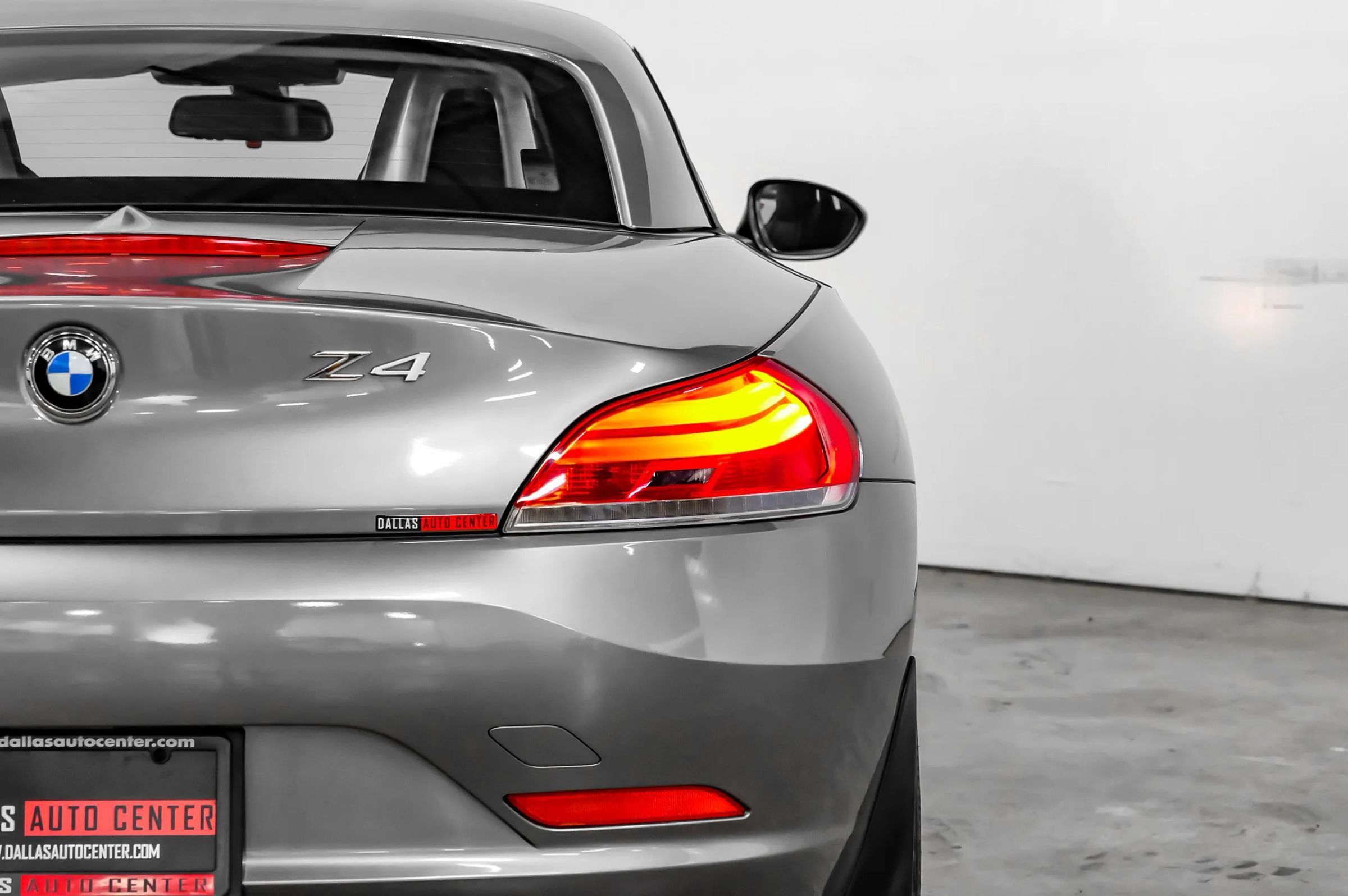 Used 2010 BMW Z4 sDrive30i RWD image 34