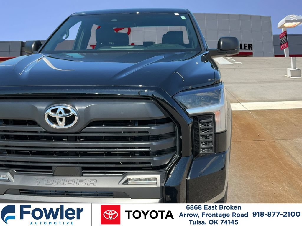 Certified 2025 Toyota Tundra SR5 w/ SR5 Premium Package AWD/4WD image 31