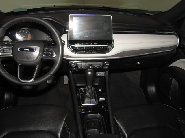 Used 2025 Jeep Compass Limited AWD/4WD image 37
