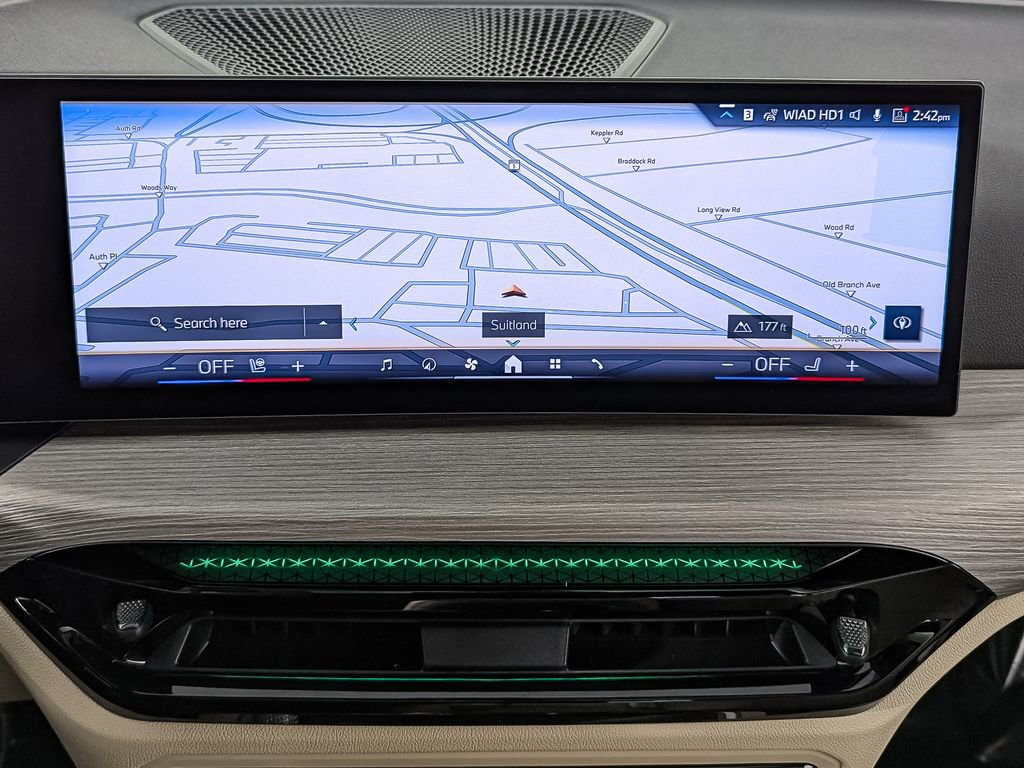 Used 2025 BMW 430i xDrive Coupe w/ Convenience Package image 24