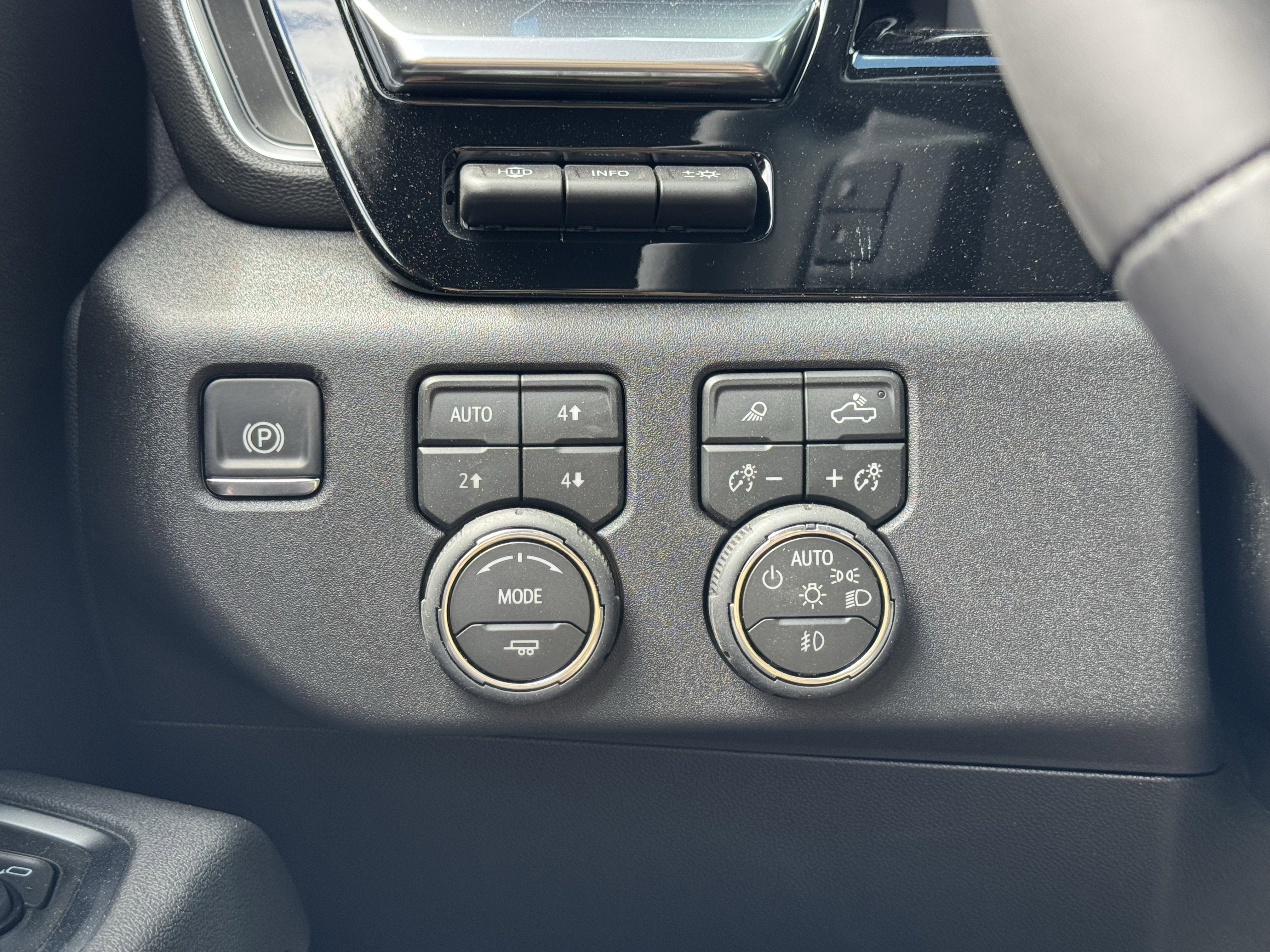 New 2026 Chevrolet Silverado 1500 High Country AWD/4WD image 26