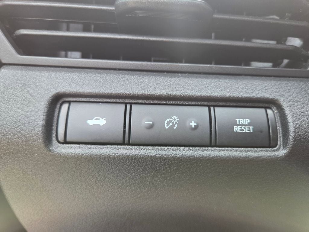 Used 2024 Nissan Altima 2.5 SV FWD image 29