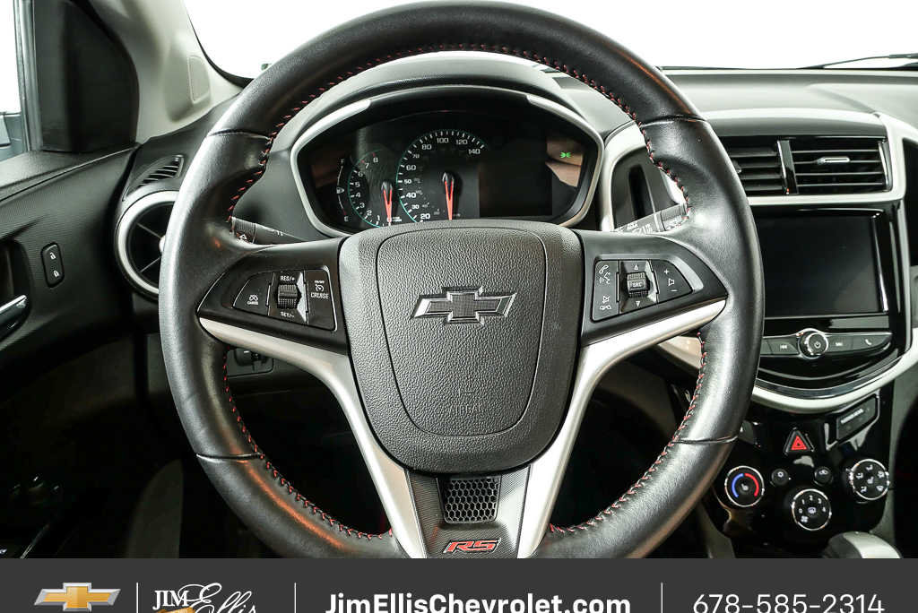 Used 2020 Chevrolet Sonic LT w/ Convenience Package FWD image 9