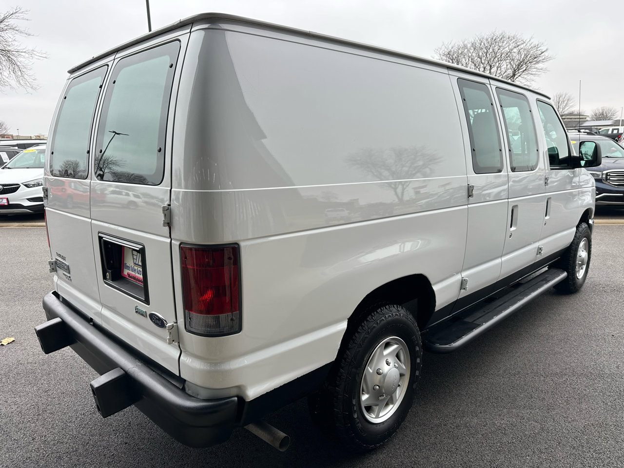 Used 2011 Ford E-250 and Econoline 250 w/ PWR Group image 7