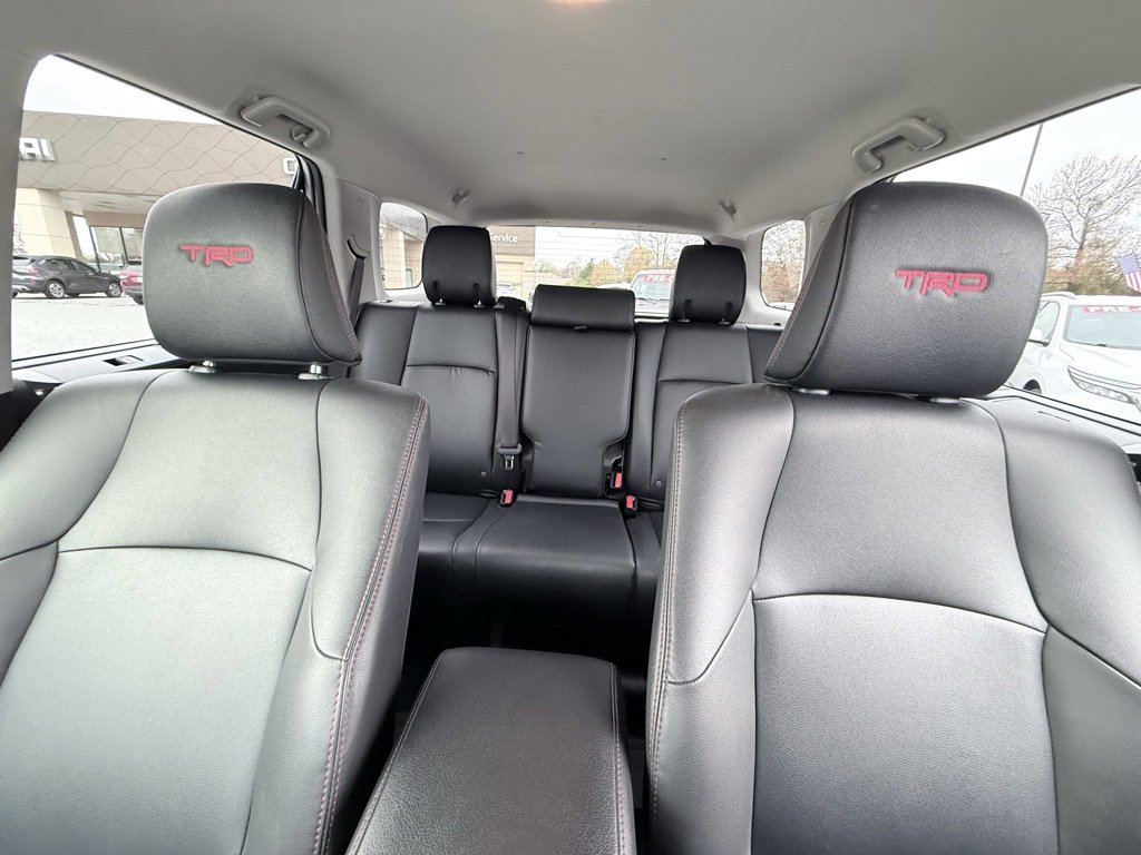 Used 2024 Toyota 4Runner TRD Off-Road Premium image 23