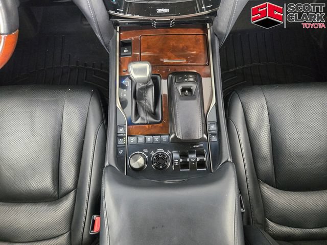 Used 2016 Lexus LX 570 4WD w/ Luxury Package image 26