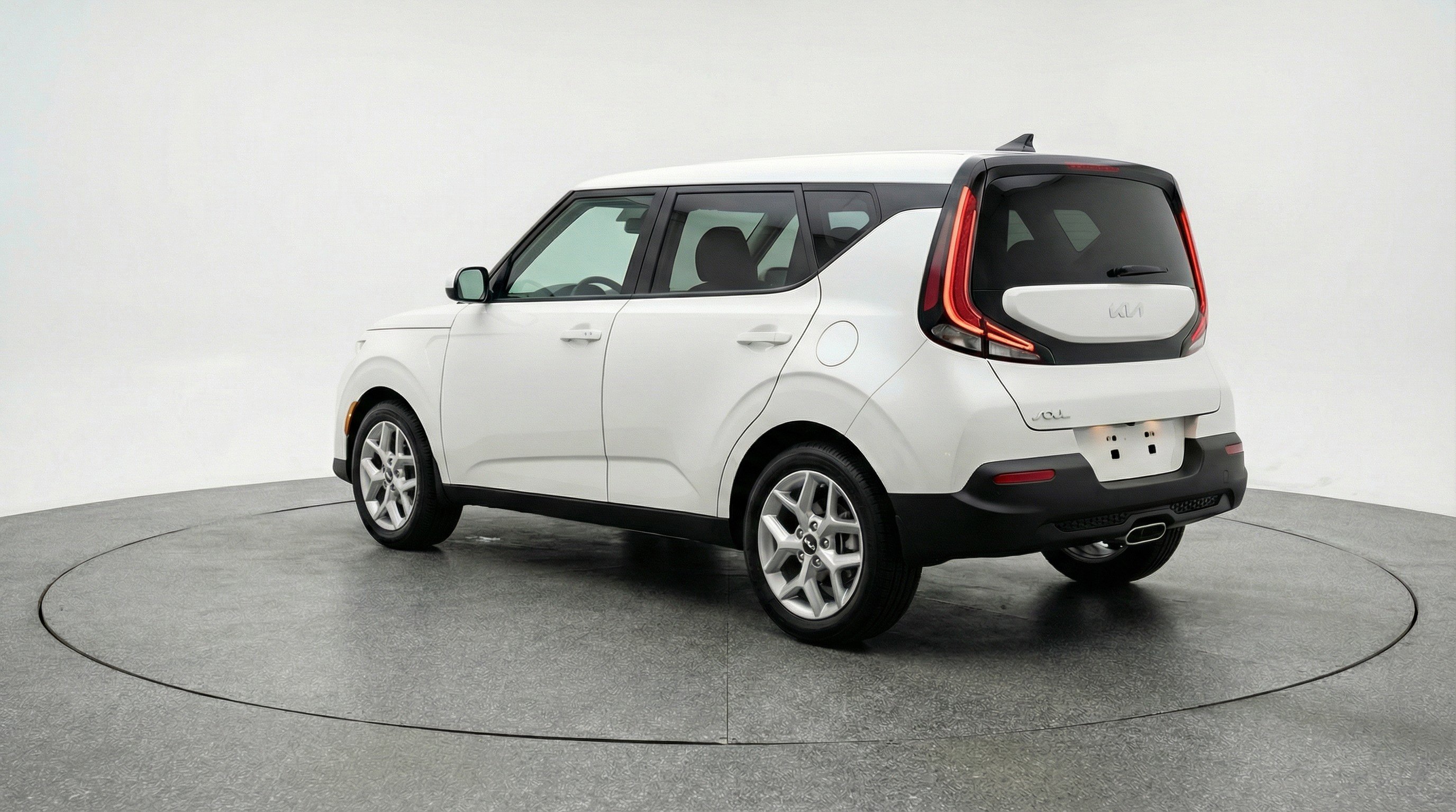 Used 2025 Kia Soul LX w/ LX Technology Package image 6