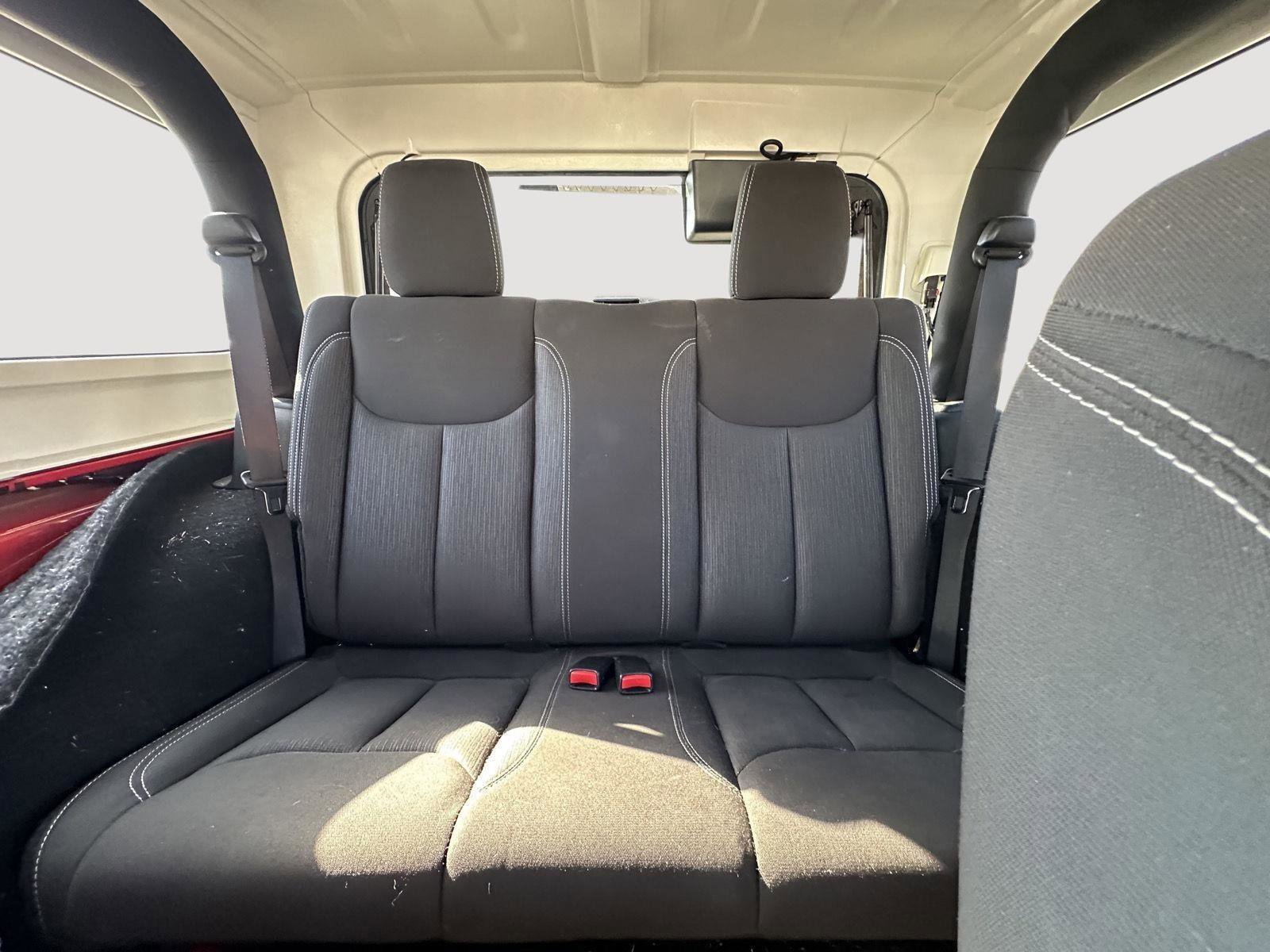 Used 2017 Jeep Wrangler Sahara w/ Connectivity Group image 41