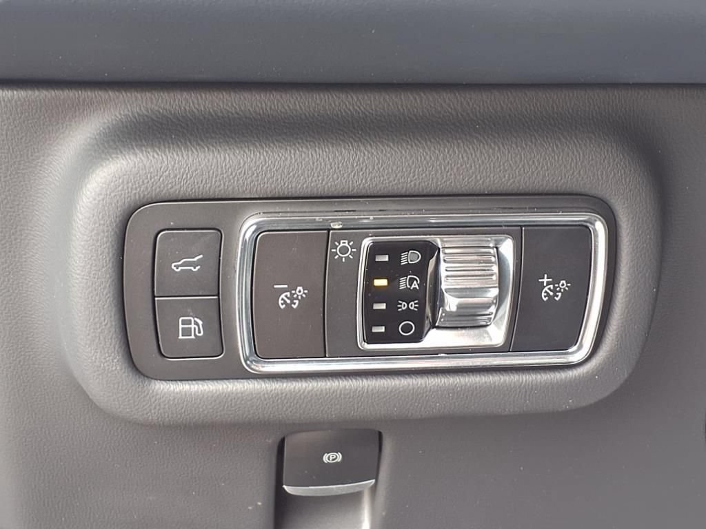 New 2025 Lincoln Nautilus Reserve AWD/4WD image 18