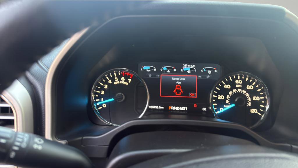 Used 2015 Ford F150 Lariat w/ Equipment Group 502A Luxury image 44