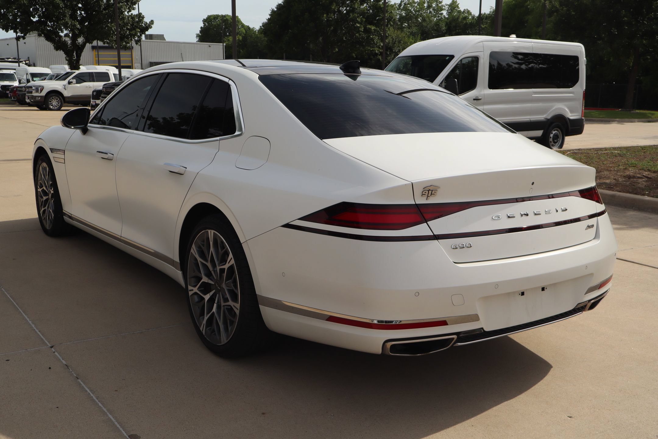 Used 2023 Genesis G90 3.5T AWD/4WD image 6