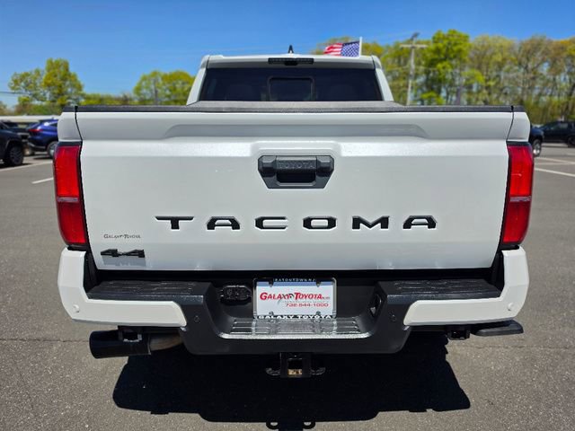 Used 2024 Toyota Tacoma TRD Sport w/ TRD Sport Upgrade Package AWD/4WD image 6