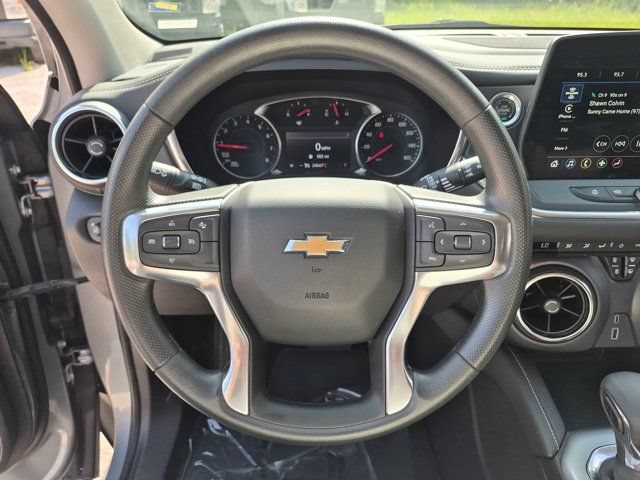 Used 2025 Chevrolet Blazer LT FWD image 22