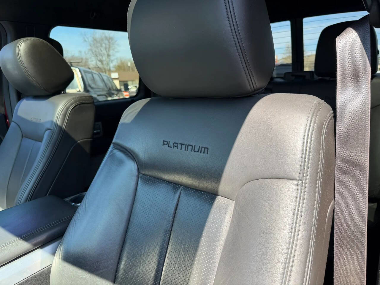 Used 2014 Ford F150 Platinum image 17