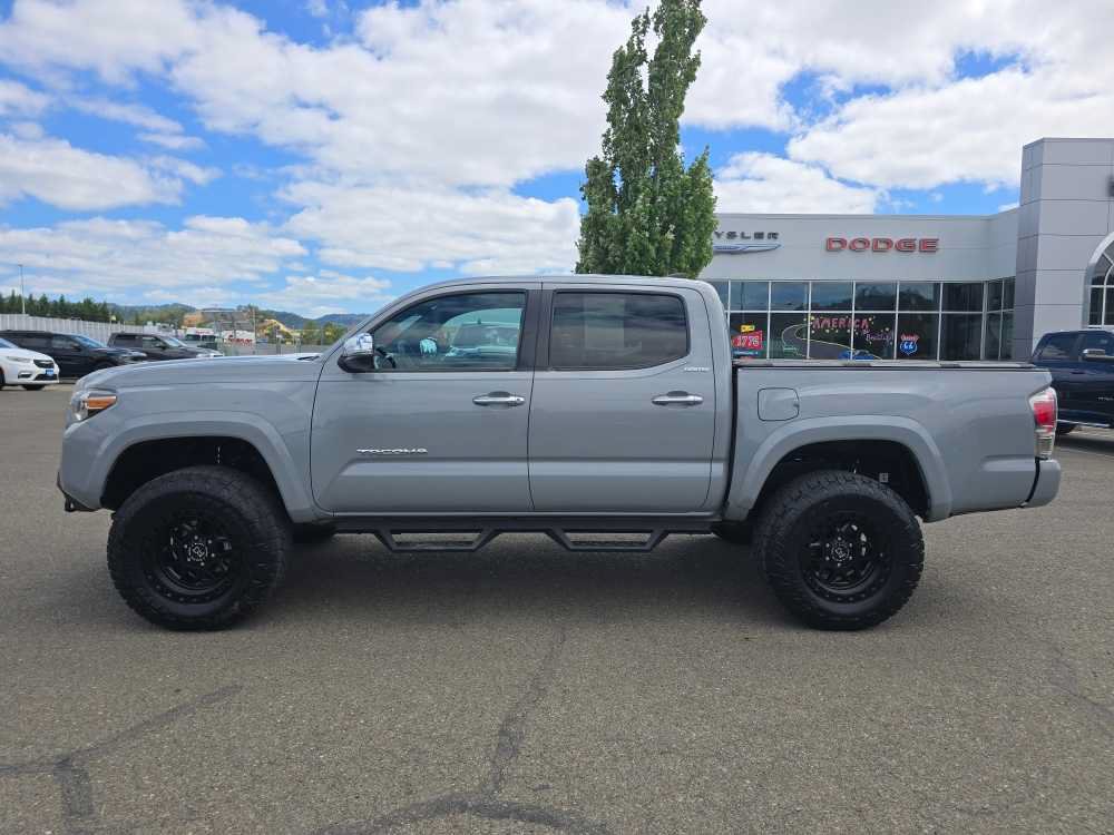 Used 2019 Toyota Tacoma Limited AWD/4WD image 2