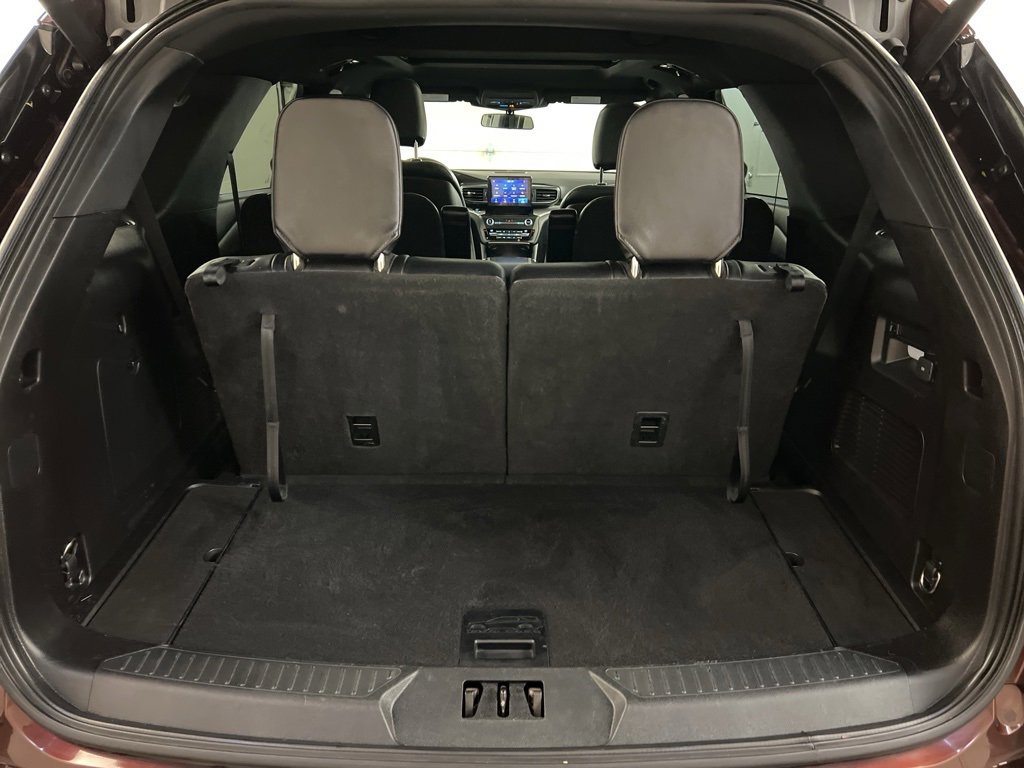 Certified 2020 Ford Explorer XLT w/ Equipment Group 202A image 32