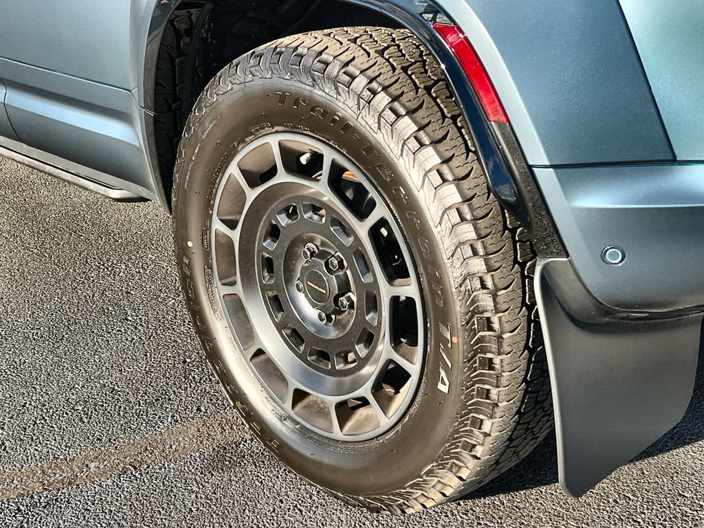 New 2026 Land Rover Defender 110 image 11