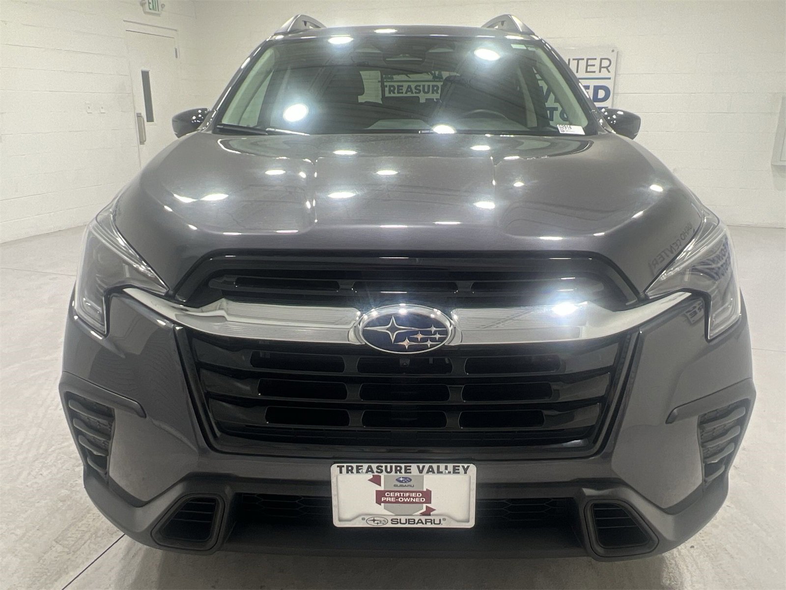 Certified 2024 Subaru Ascent Limited w/ Technology Package image 3