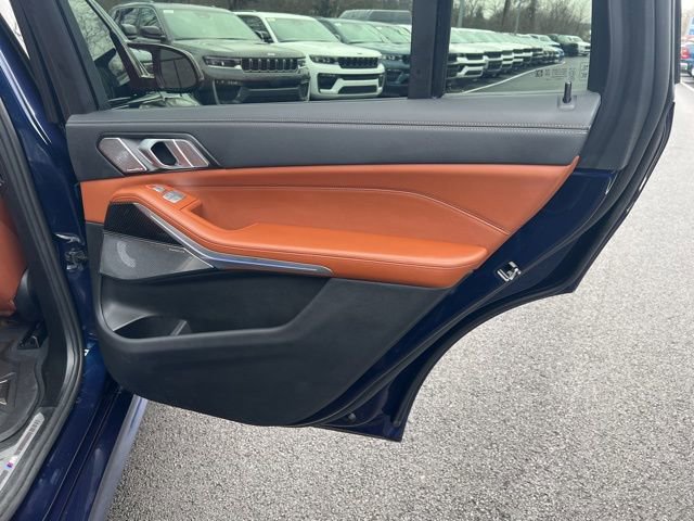Used 2025 BMW X7 M60i image 29