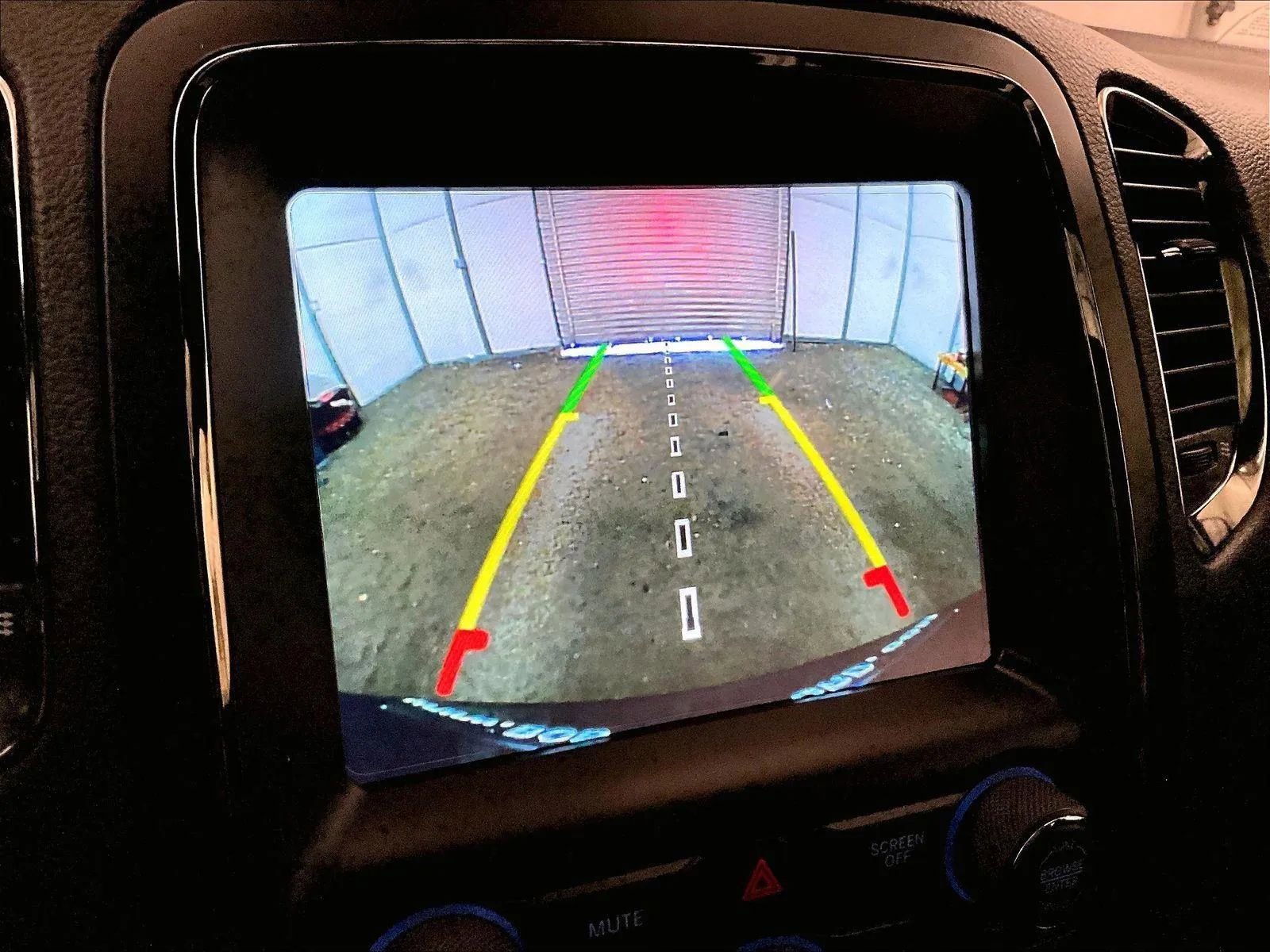 Used 2018 Dodge Durango R/T w/ Technology Group image 21