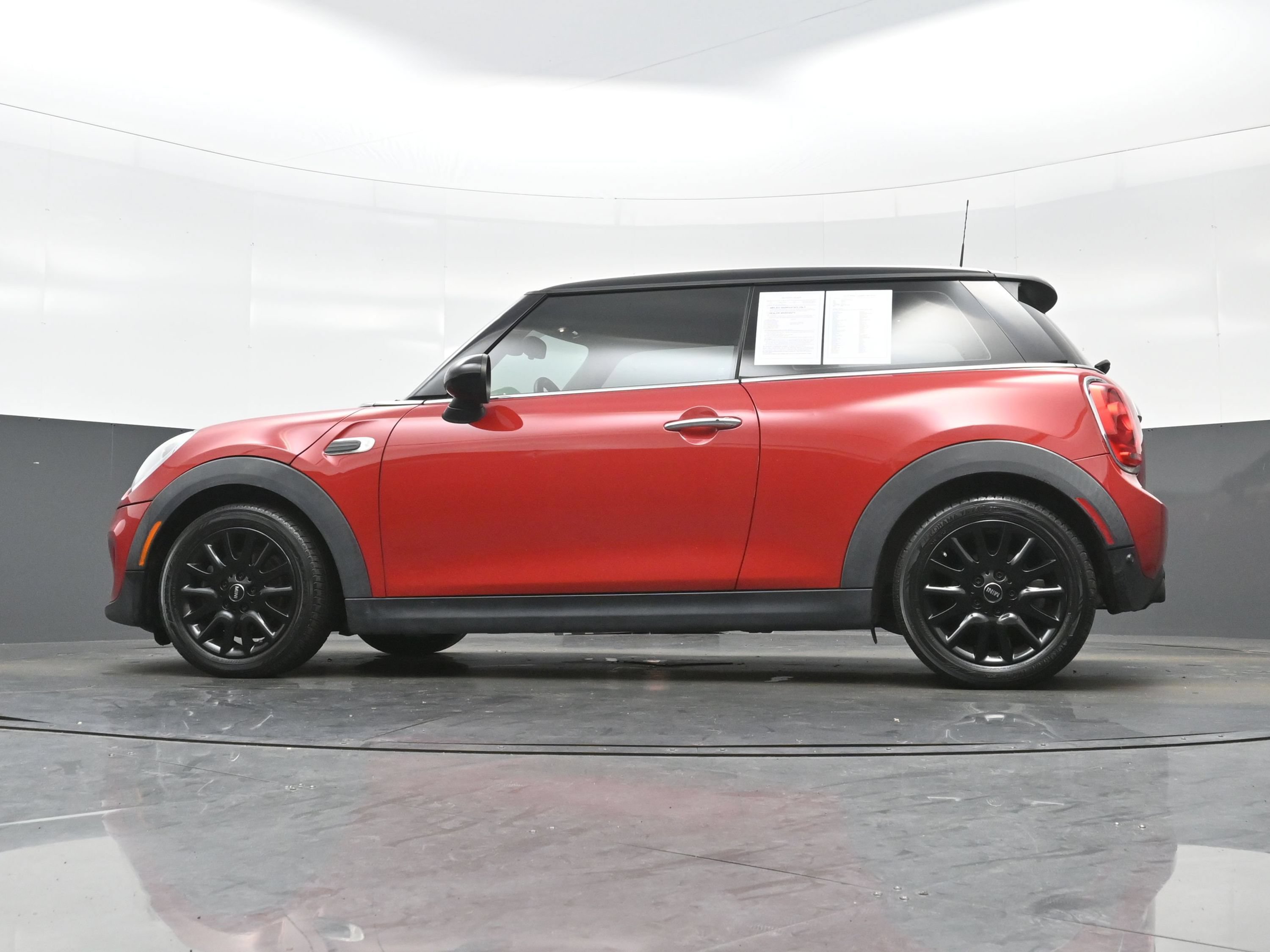 Used 2015 MINI Cooper 2-Door Hardtop FWD image 25