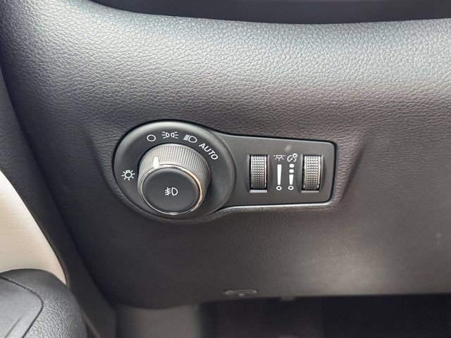 Used 2024 Jeep Compass Limited w/ Elite Group AWD/4WD image 28