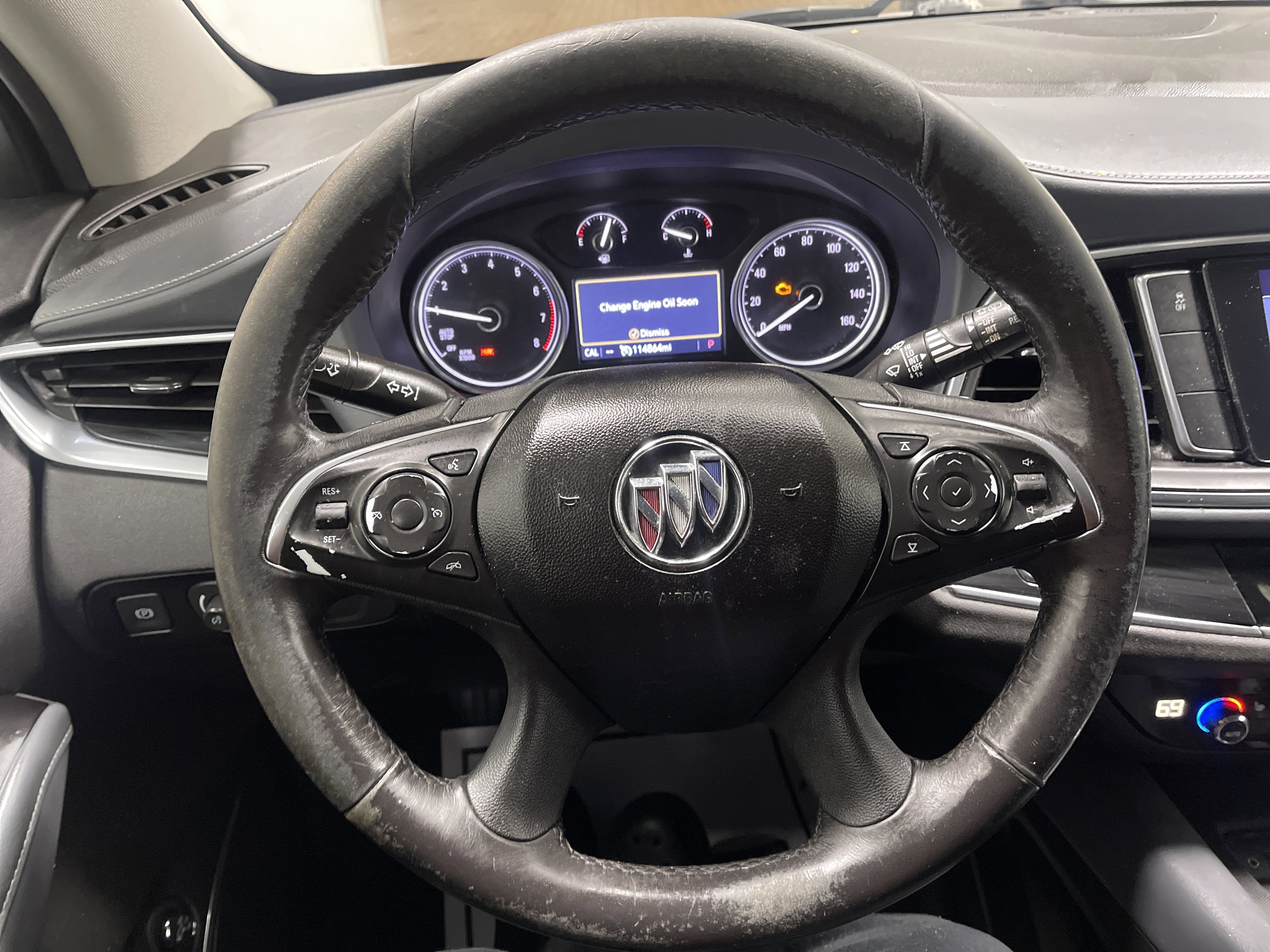 Used 2020 Buick Enclave Essence FWD image 31