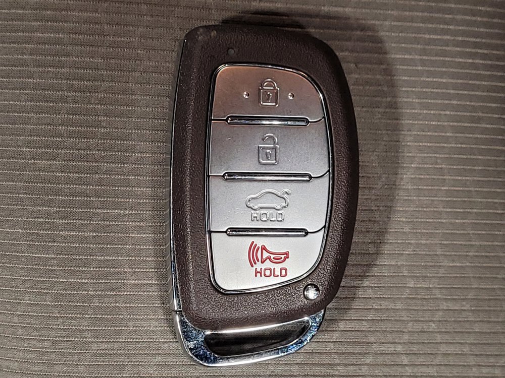 Used 2018 Hyundai Elantra Value Edition w/ Cargo Package FWD image 32