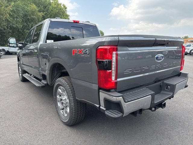 New 2025 Ford F250 Lariat w/ Chrome Package image 3