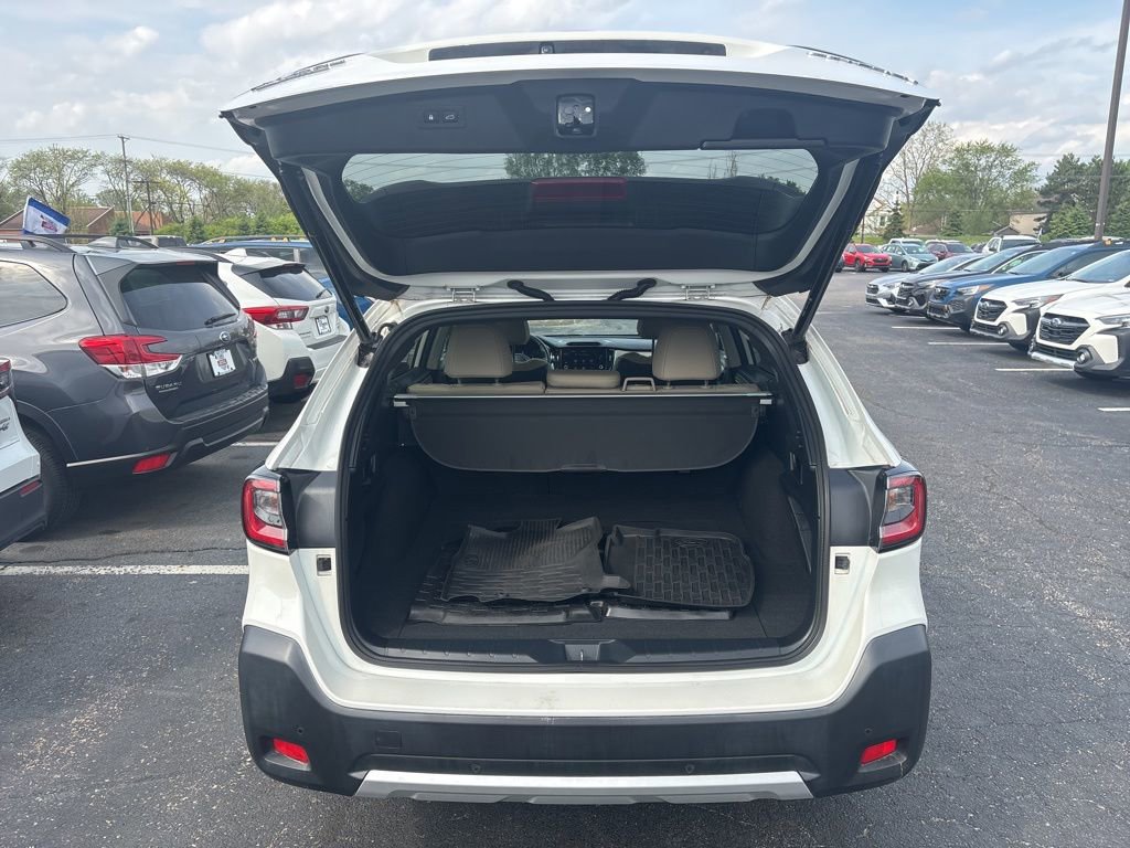Certified 2024 Subaru Outback Limited AWD/4WD image 8