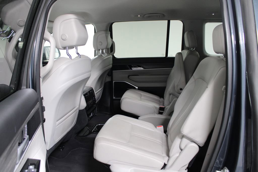 Used 2024 Jeep Wagoneer Series II image 19