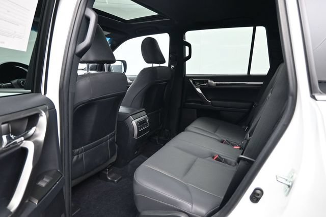 Used 2022 Lexus GX 460 Premium w/ Premium Package AWD/4WD image 24