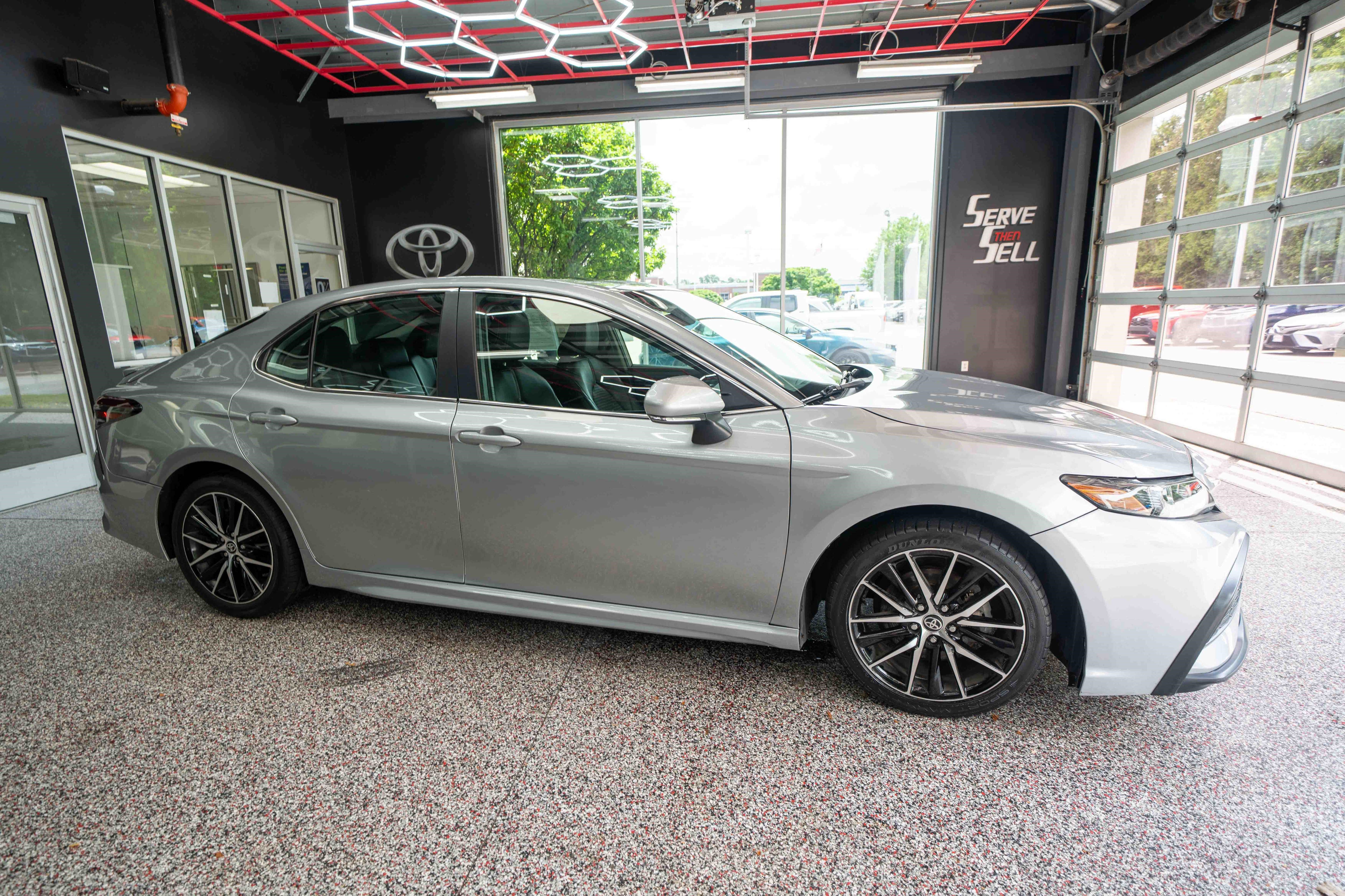 Used 2024 Toyota Camry SE w/ Cold Weather Package AWD/4WD image 5