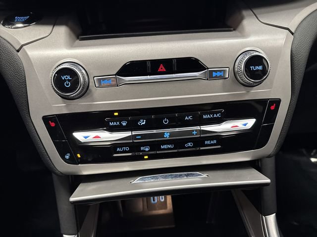 Used 2023 Ford Explorer XLT image 21