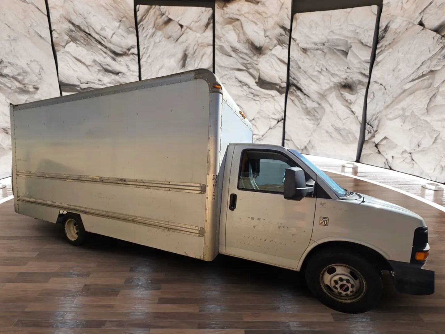 Used 2012 GMC Savana 3500 RWD image 3