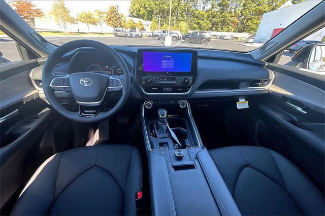New 2026 Toyota Grand Highlander Platinum image 5