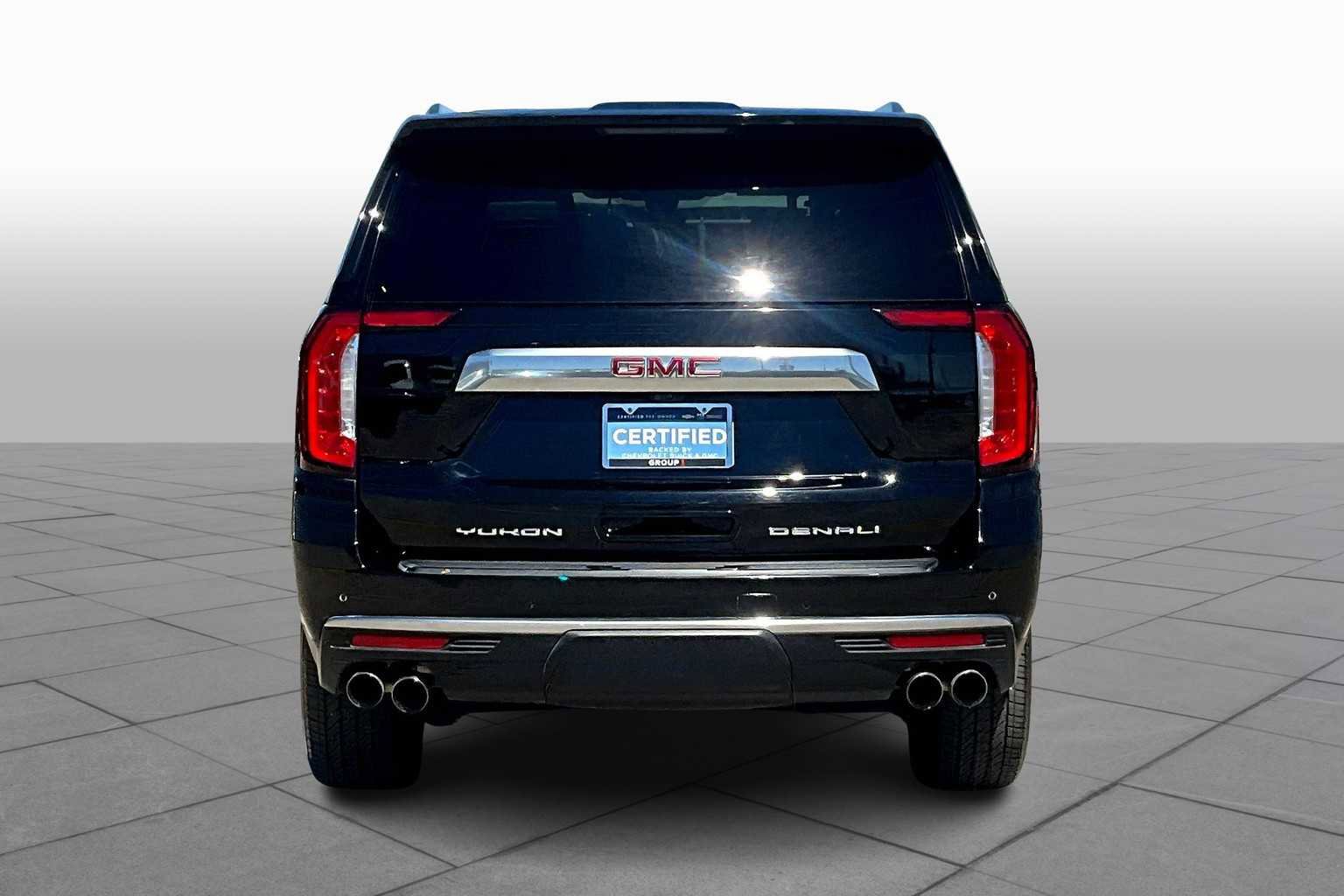 Used 2021 GMC Yukon Denali w/ Denali Premium Package image 5