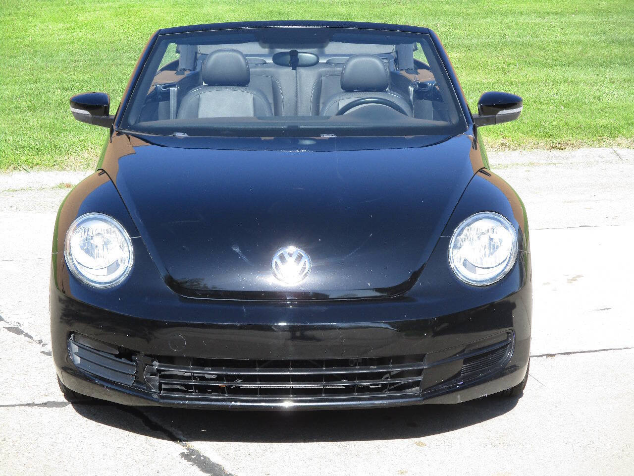 Used 2013 Volkswagen Beetle 2.5 FWD image 11