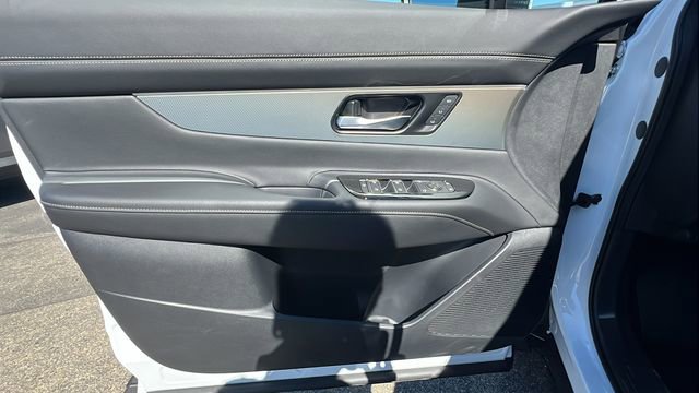 New 2025 Nissan Murano SL image 19