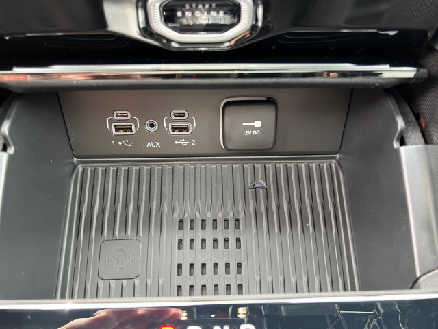 New 2026 Jeep Grand Cherokee Limited w/ Luxury Tech Group II AWD/4WD image 20