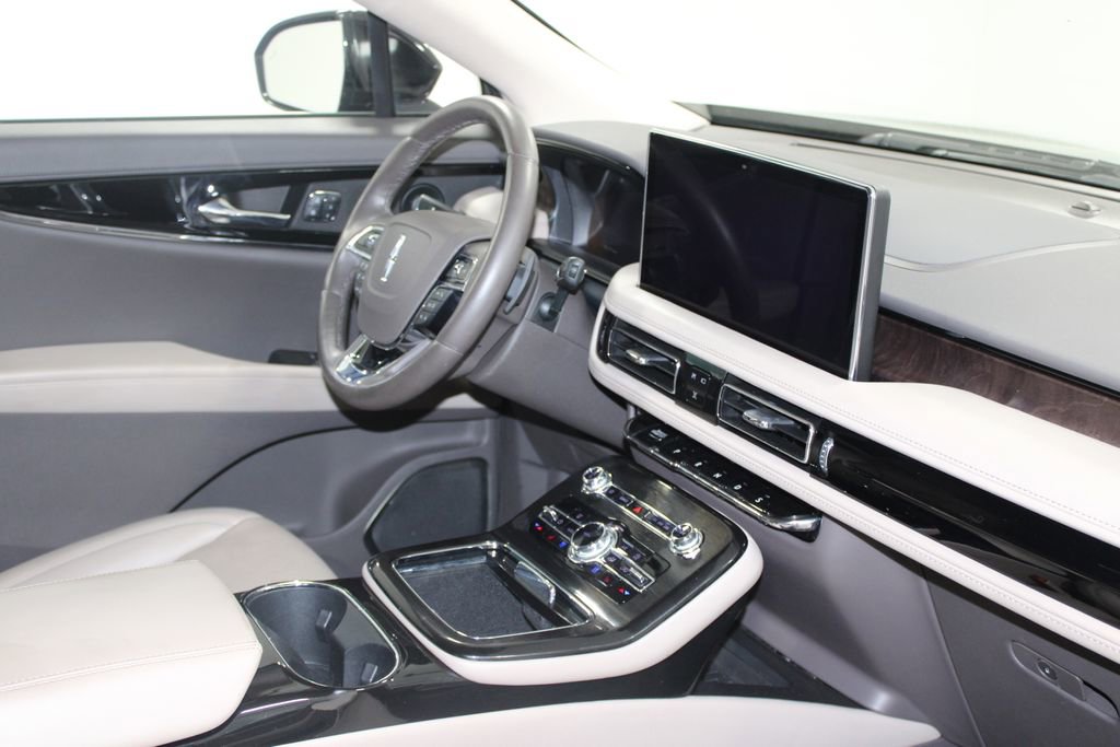 Used 2022 Lincoln Nautilus Reserve w/ Equipment Group 201A image 32