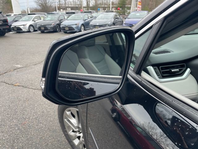 New 2025 Toyota RAV4 Limited image 9