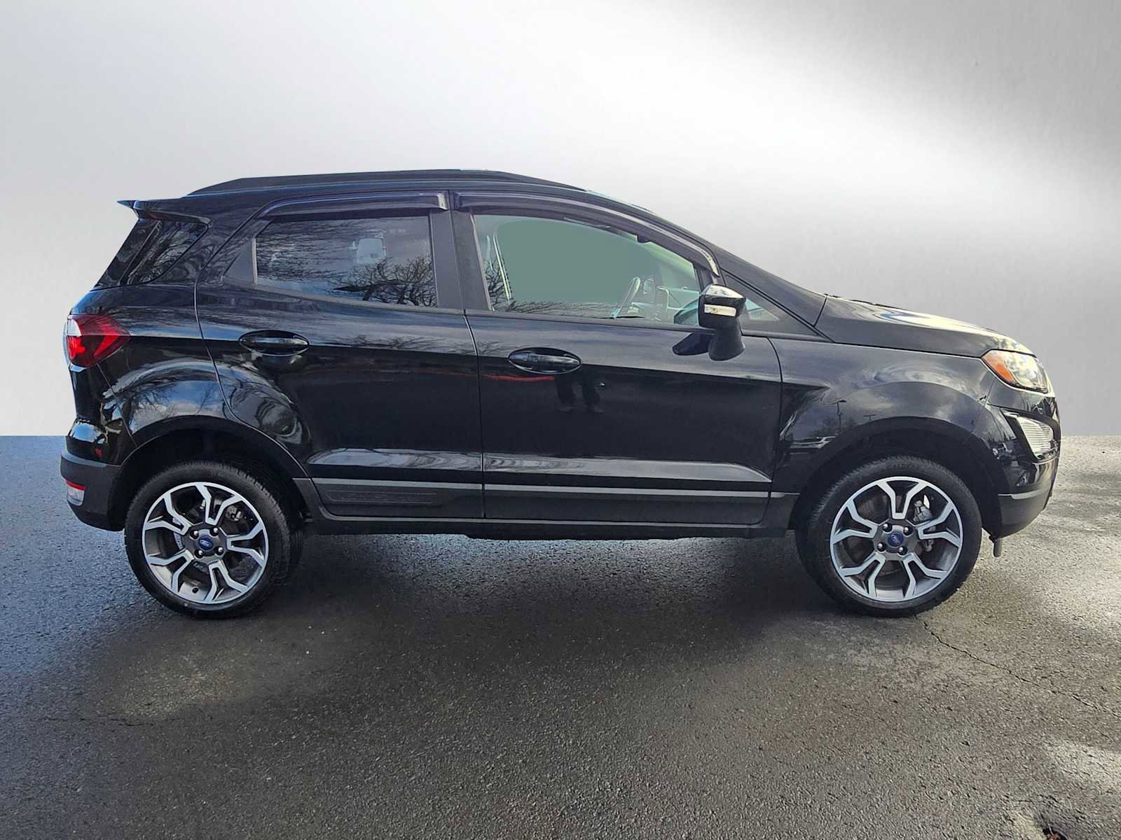 Used 2019 Ford EcoSport SES image 2