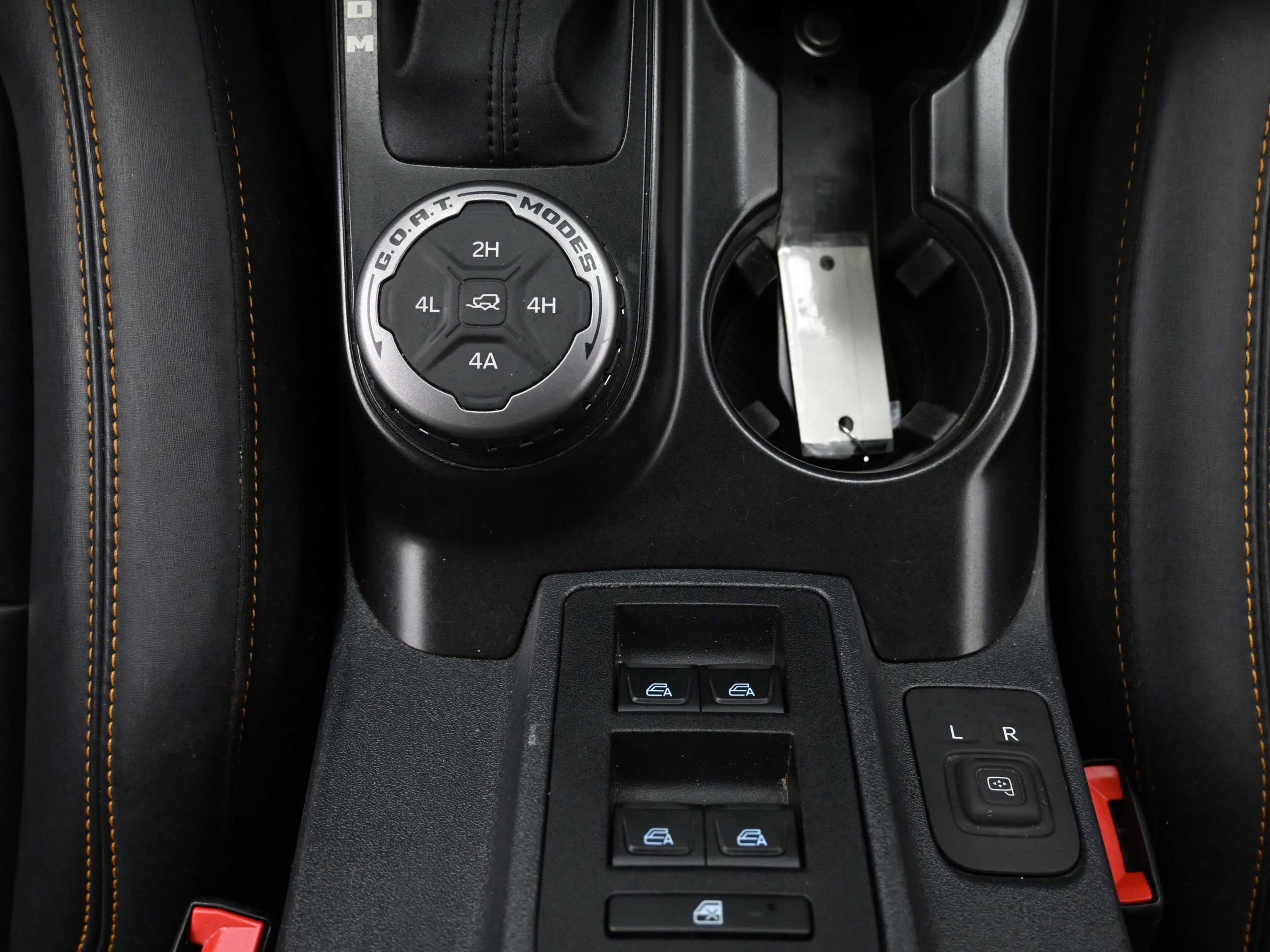 Used 2022 Ford Bronco Badlands image 39