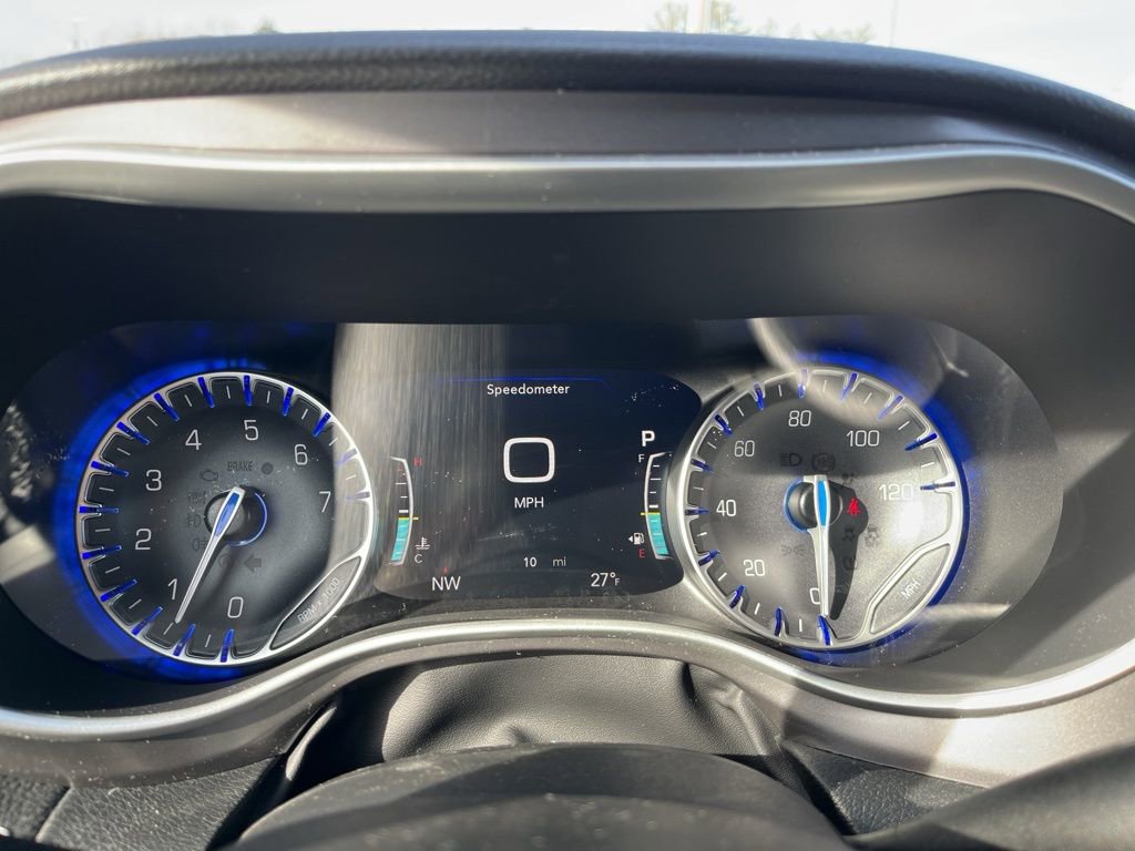 New 2026 Chrysler Pacifica Select FWD image 21